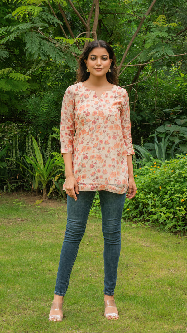 Myra Short Top In Mul Chanderi Silk - Peach