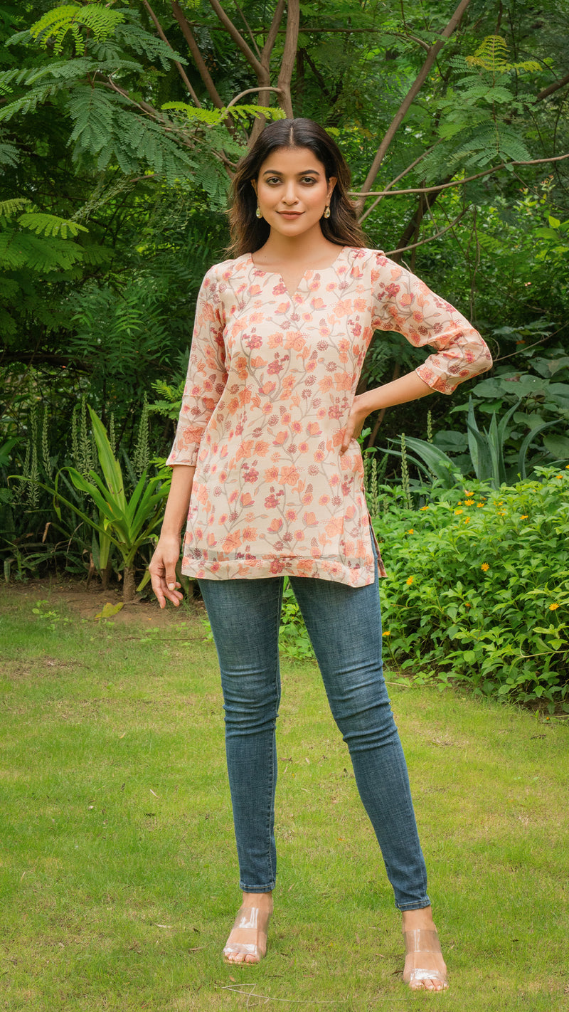 Myra Short Top In Mul Chanderi Silk - Peach