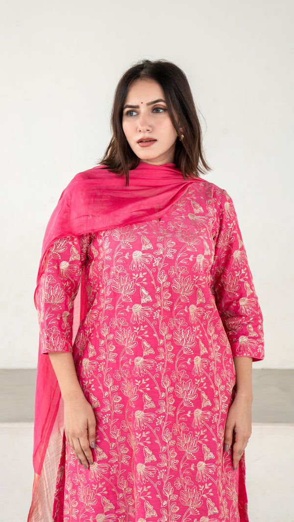 Alizeh Emboridered Chanderi Kurta Set - Pink