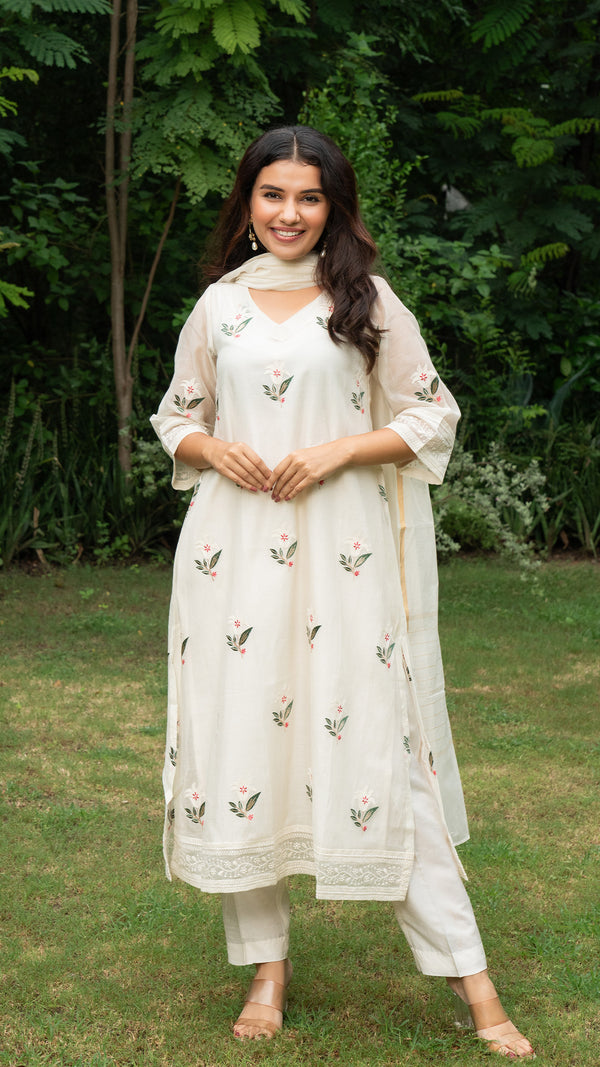 Kriya - Pristine White Embroidered Kurta Set In Chanderi Silk