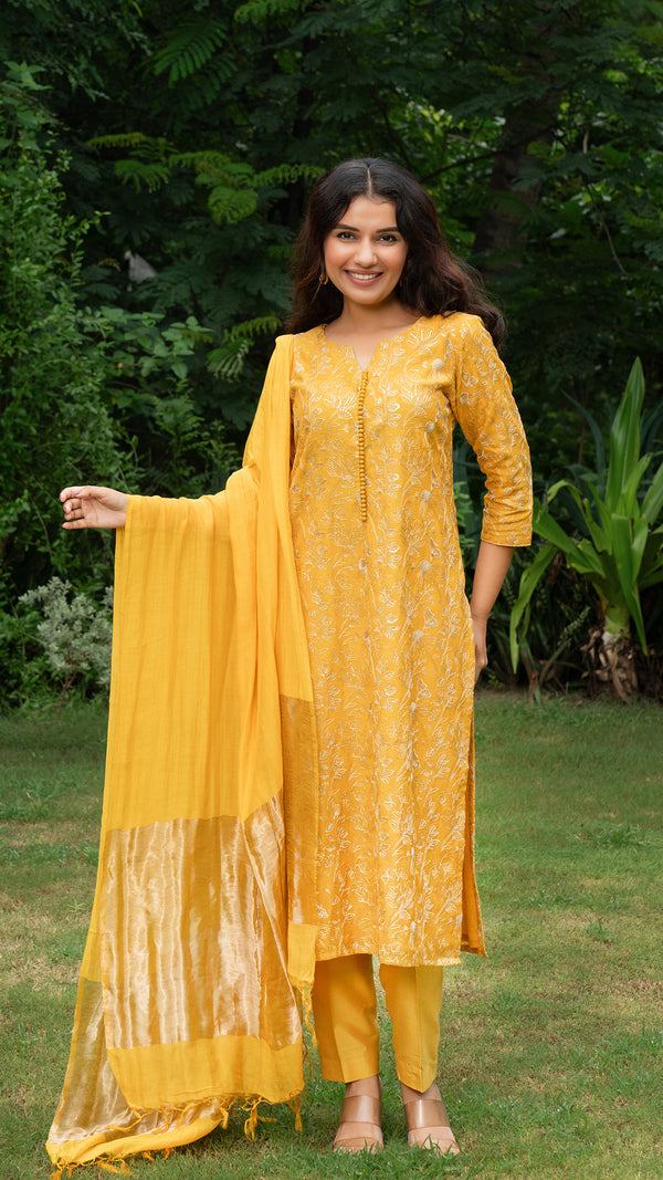 Alisha Emboridered Chanderi Kurta Set - Yellow