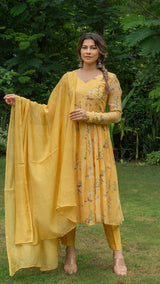 Aabha Floral Jaal  Chanderi Kurta Set - Yellow