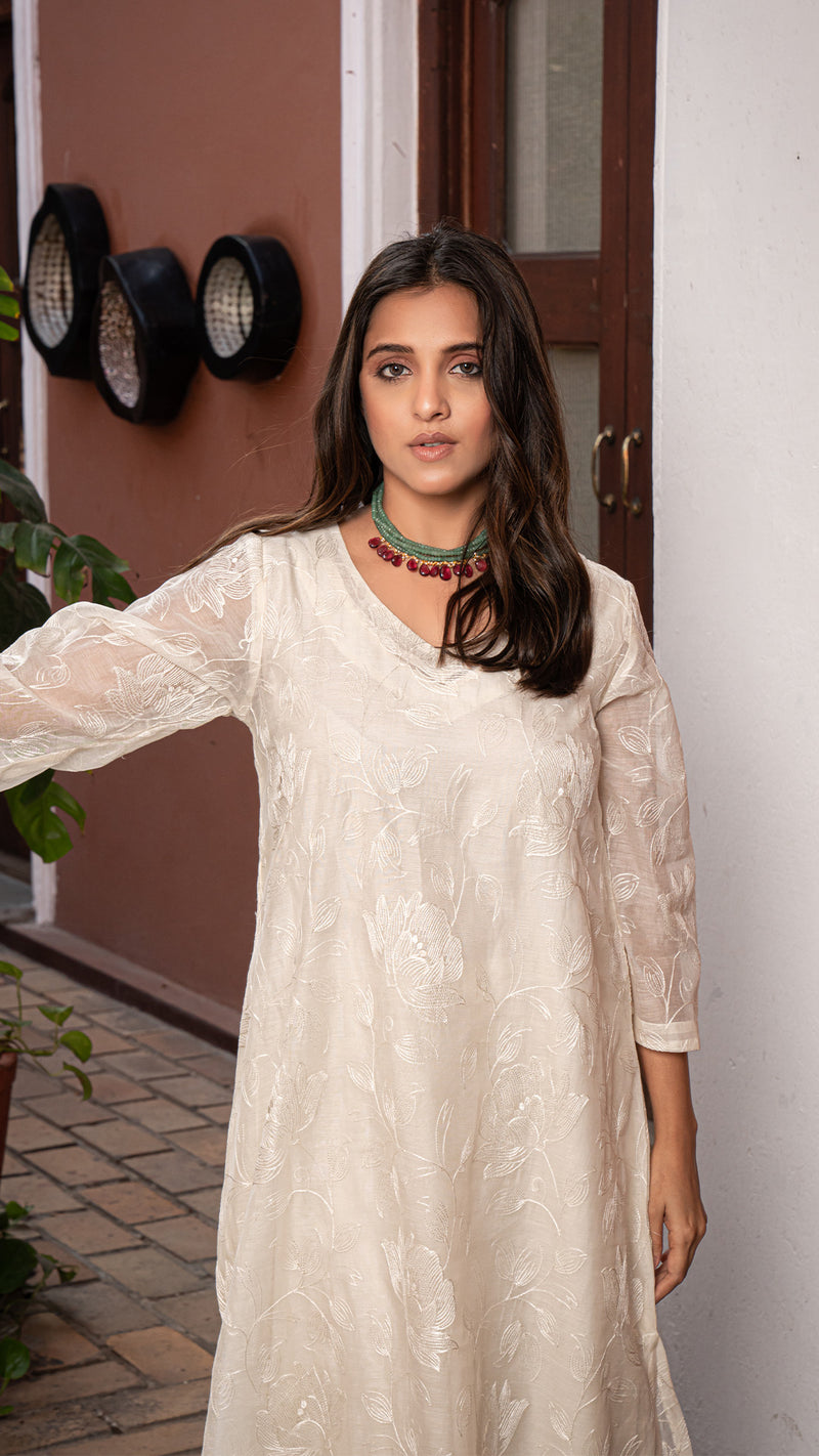 Zoya - Pristine White Self Embroidered Kurta Set In Chanderi Silk