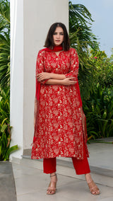 Peony Emboridered Chanderi Kurta Set - Red