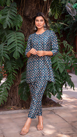 Anika Small Butti Silk Straight Short Kurta + Pants - Teal